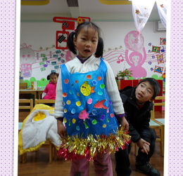 小孩废品裙子怎么做视频，废旧物品制作服装儿童裙子方法