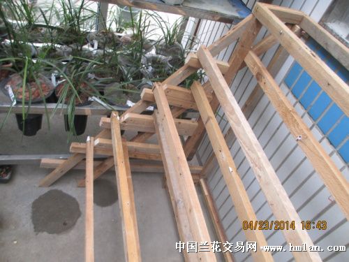 利用废品做小木房子，用废品做小房子